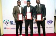 Daniel Ogunmodede, Bankole clinched League Bloggers Award